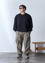 画像をギャラリービューアに読み込む, 【予約商品 12/8(月)18:00-発売】LIGHT SO STRETCH NYLON CARGO PANTS KHAKI
