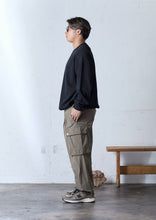 画像をギャラリービューアに読み込む, 【予約商品 12/8(月)18:00-発売】LIGHT SO STRETCH NYLON CARGO PANTS KHAKI