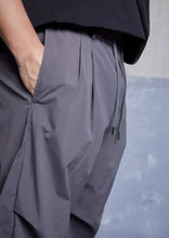 画像をギャラリービューアに読み込む, SO STRETCH NYLON JOGGER PANTS GREY