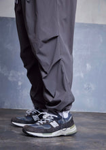 画像をギャラリービューアに読み込む, SO STRETCH NYLON JOGGER PANTS GREY