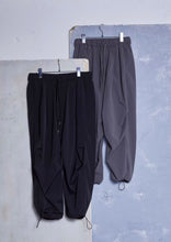 画像をギャラリービューアに読み込む, SO STRETCH NYLON JOGGER PANTS GREY