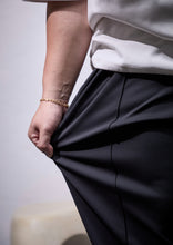 画像をギャラリービューアに読み込む, HEAVY PONTE TAPERED PANTS BLACK 【股下68cm】