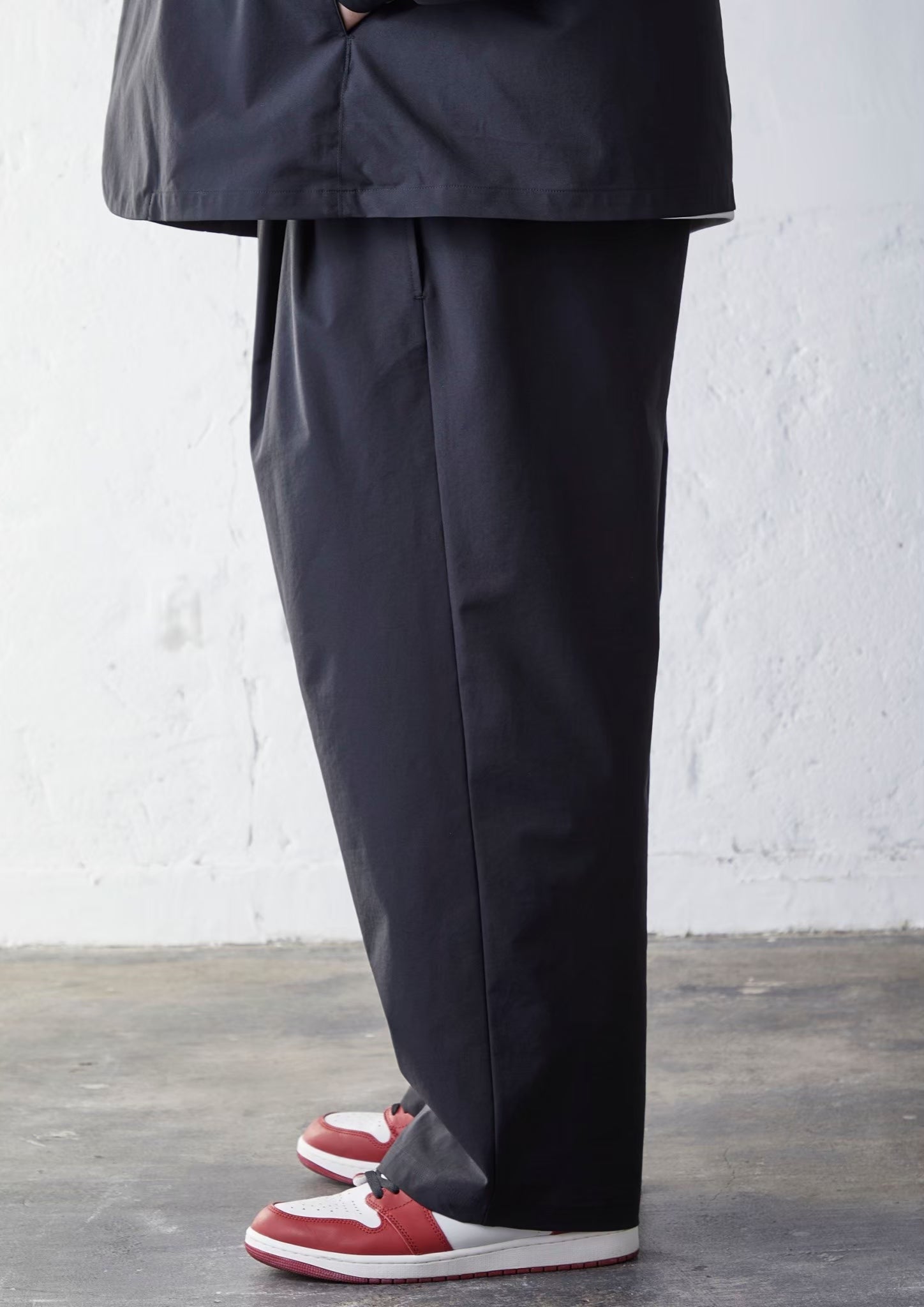 CLEAN TECH TWILL WIDE PANTS NAVY – carorie