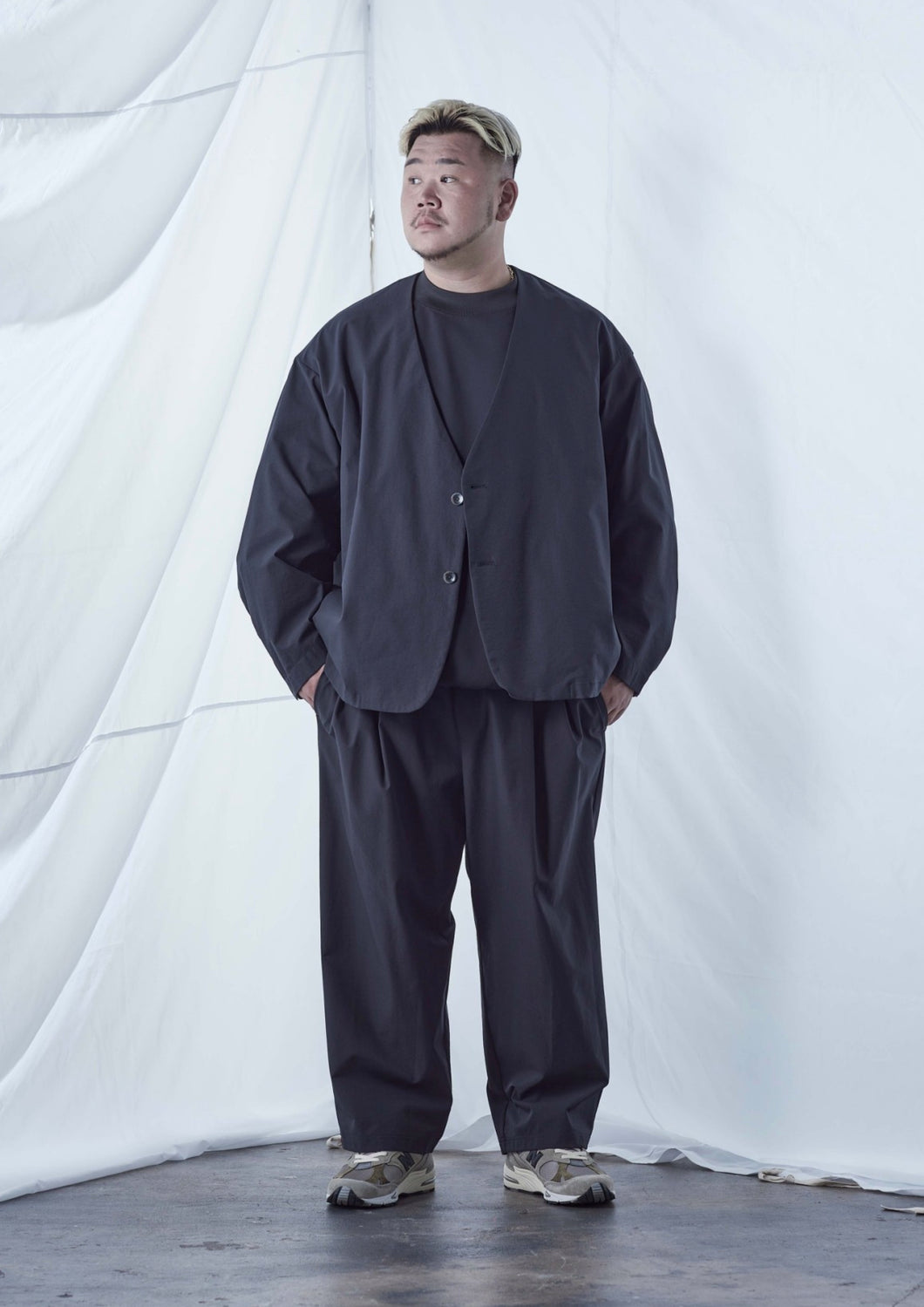 【予約商品 8/15(木)19:00-発売】CLEAN TECH TWILL COLLARLESS JACKET BLACK