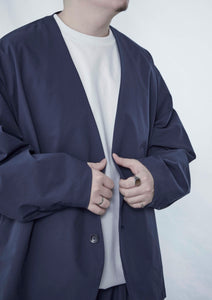 【予約商品 8/15(木)19:00-発売】CLEAN TECH TWILL COLLARLESS JACKET NAVY