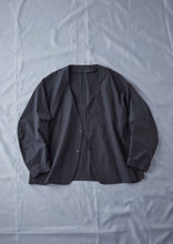 画像をギャラリービューアに読み込む, 【予約商品 8/15(木)19:00-発売】CLEAN TECH TWILL COLLARLESS JACKET BLACK
