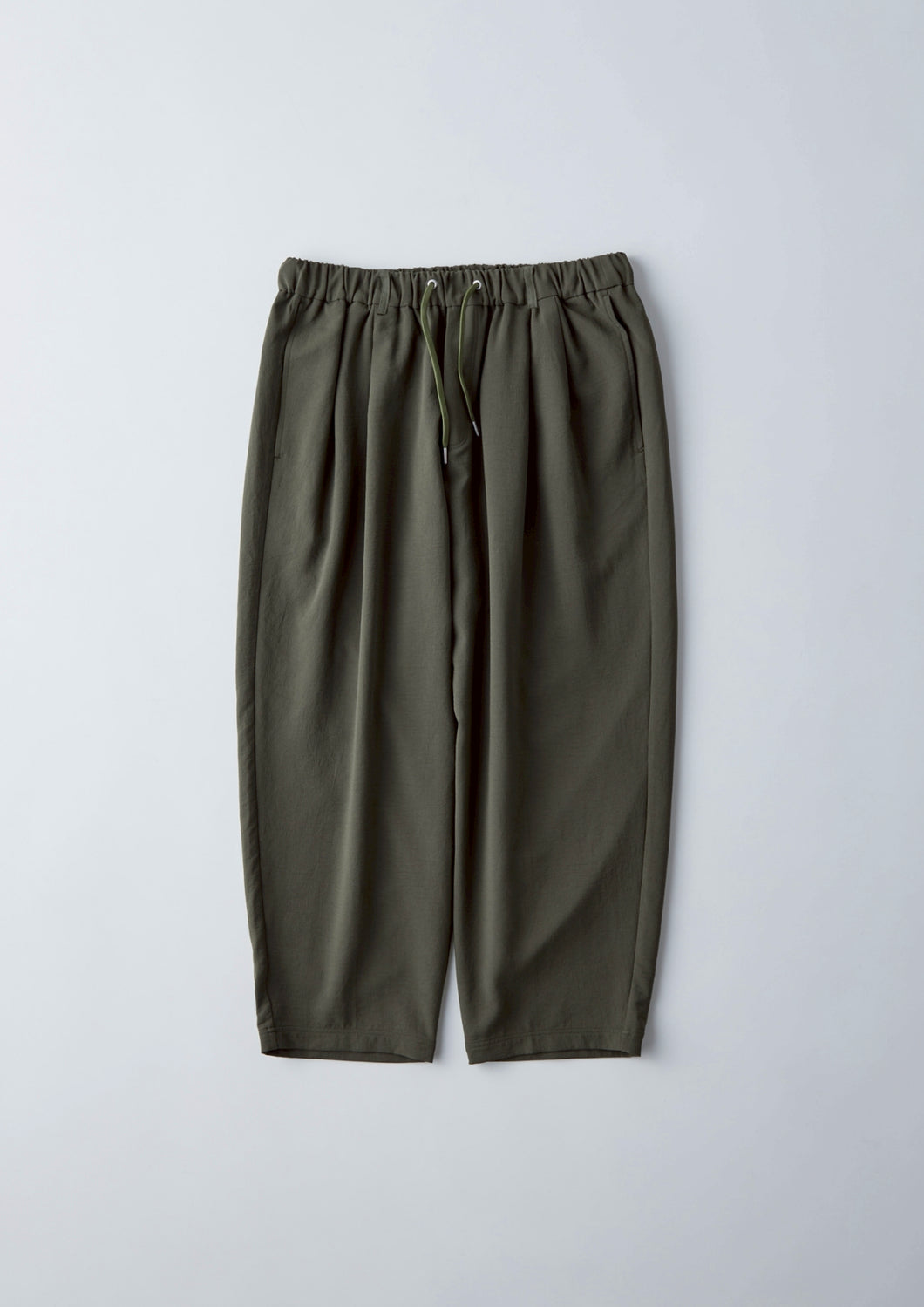 【予約商品 12/1(月)18:00-発売】STRETCH AIR TAPERED PANTS KHAKI