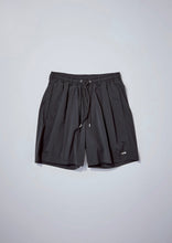 画像をギャラリービューアに読み込む, 【予約商品 5/1(木)19:00-発売】SO STRETCH NYLON LOGO SHORTS BLACK
