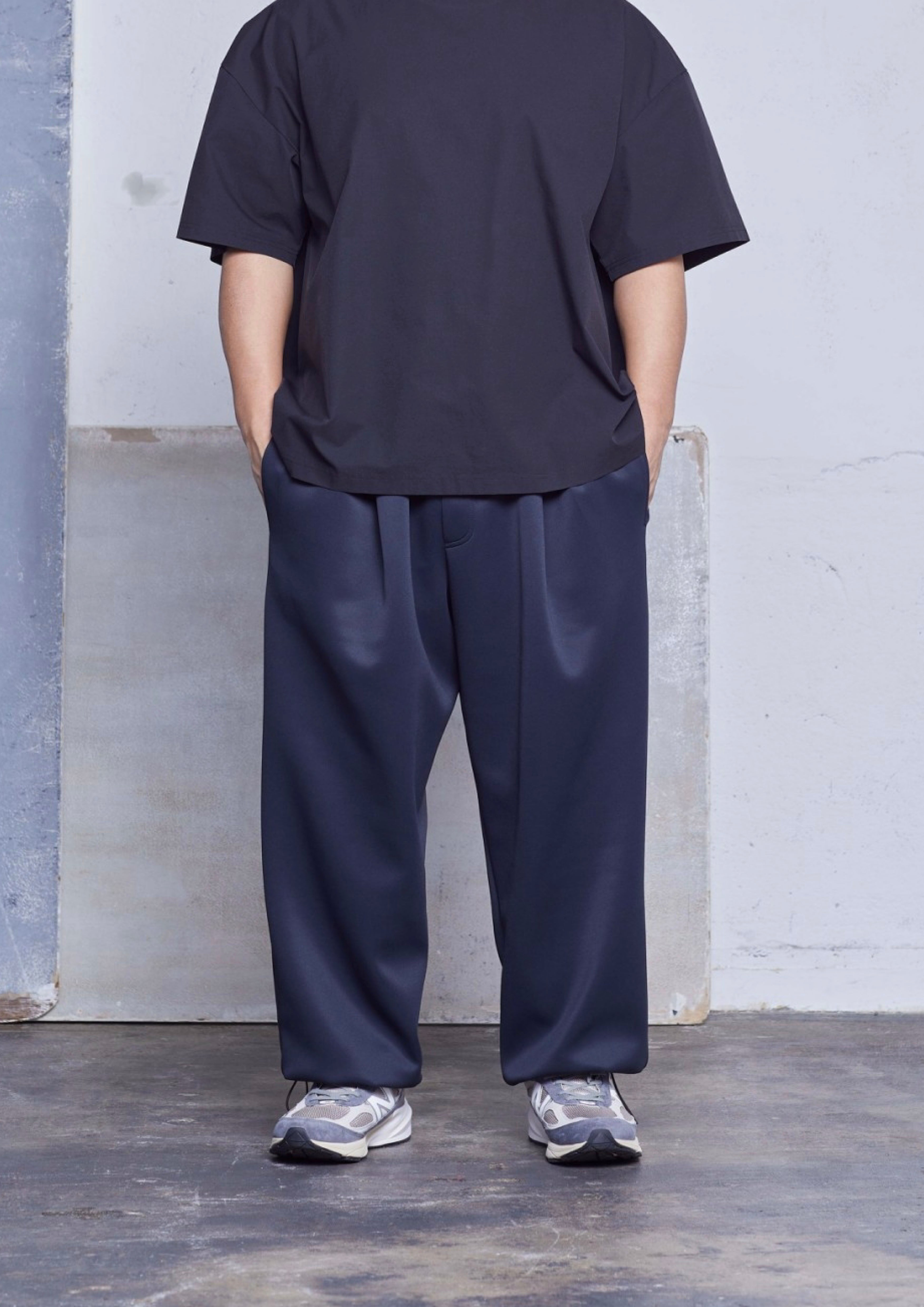 【新品】CARORIE LIGHT PONTE TAPERED PANTS[L] LIGHT PONTE JOGGER PANTS BLACK – carorie