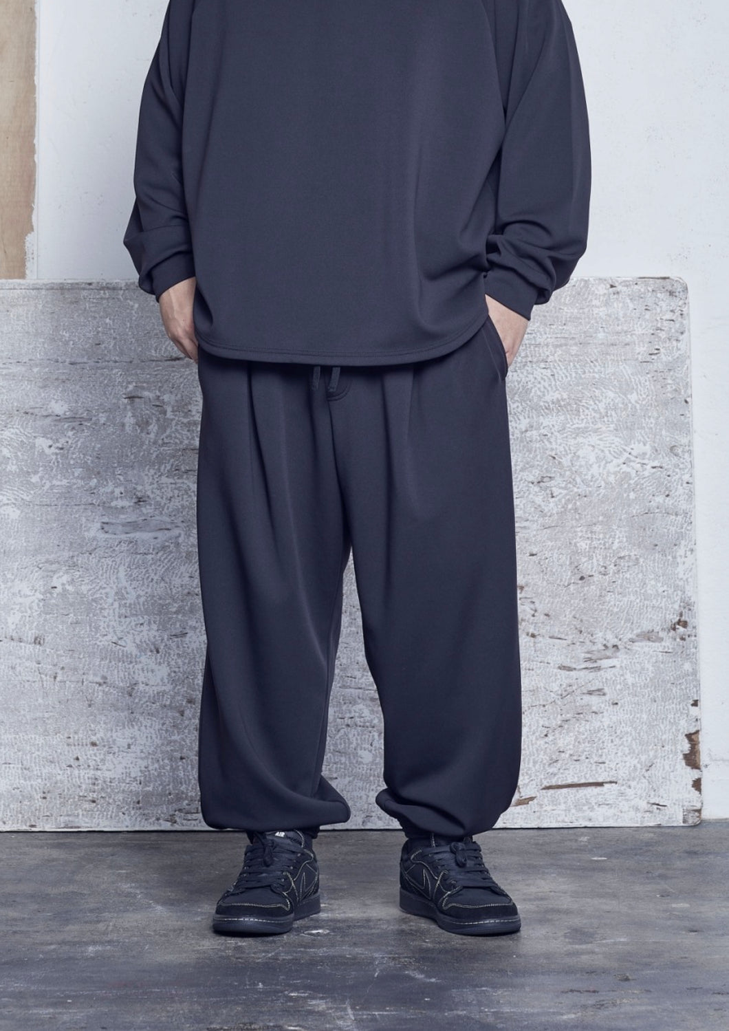 【予約商品 9/12(木)19:00-発売】SUPERB RELAX JOGGER PANTS BLACK