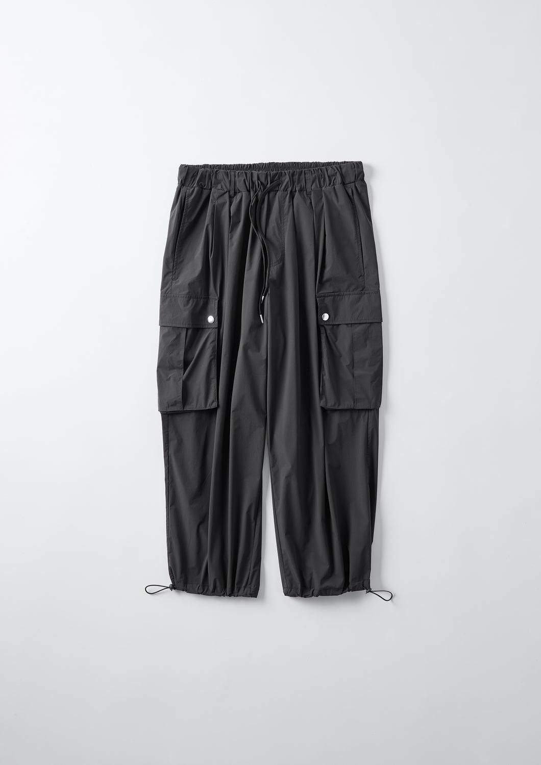 【予約商品 12/8(月)18:00-発売】LIGHT SO STRETCH NYLON CARGO PANTS BLACK