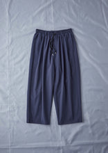 画像をギャラリービューアに読み込む, 【予約商品 8/15(木)19:00-発売】CLEAN TECH TWILL WIDE PANTS NAVY
